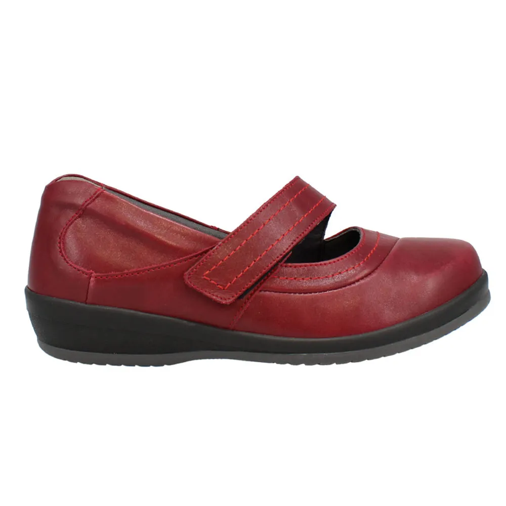 Ada Extra Wide Women's Leather Cut Out Design Mary Jane Shoe