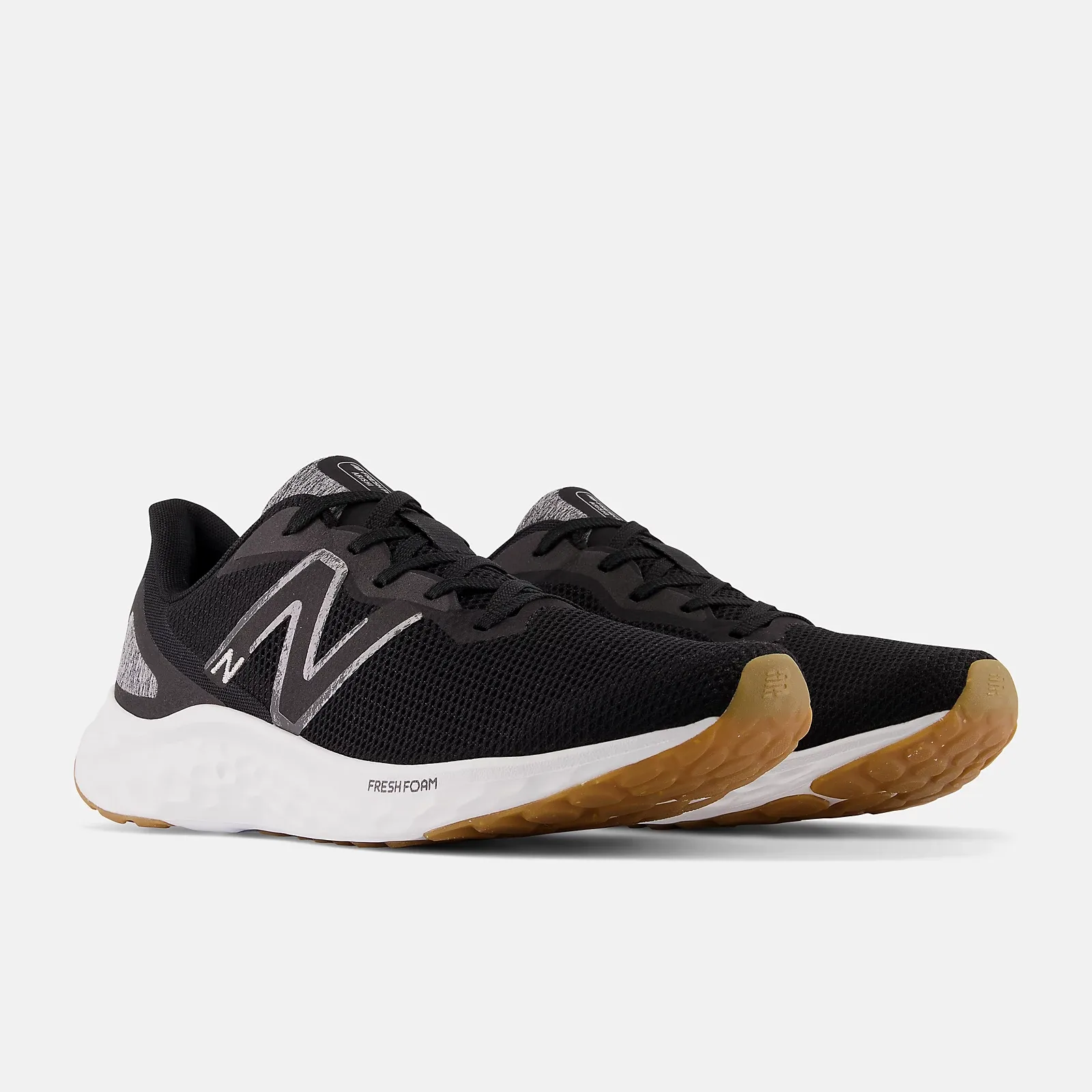 New Balance Men's Fresh Foam Arishi v4 Shoes - Black / Silver Metallic / Gum