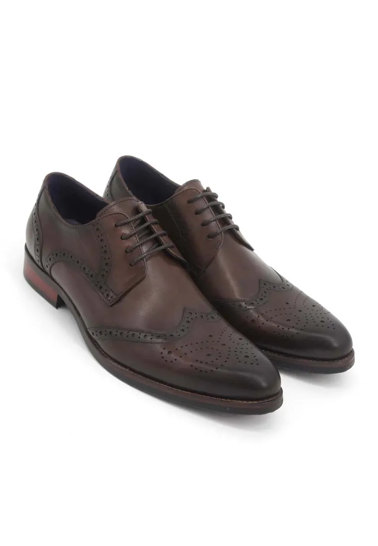 Rad Russel Lace-up Derbies with Wingtips - Brown